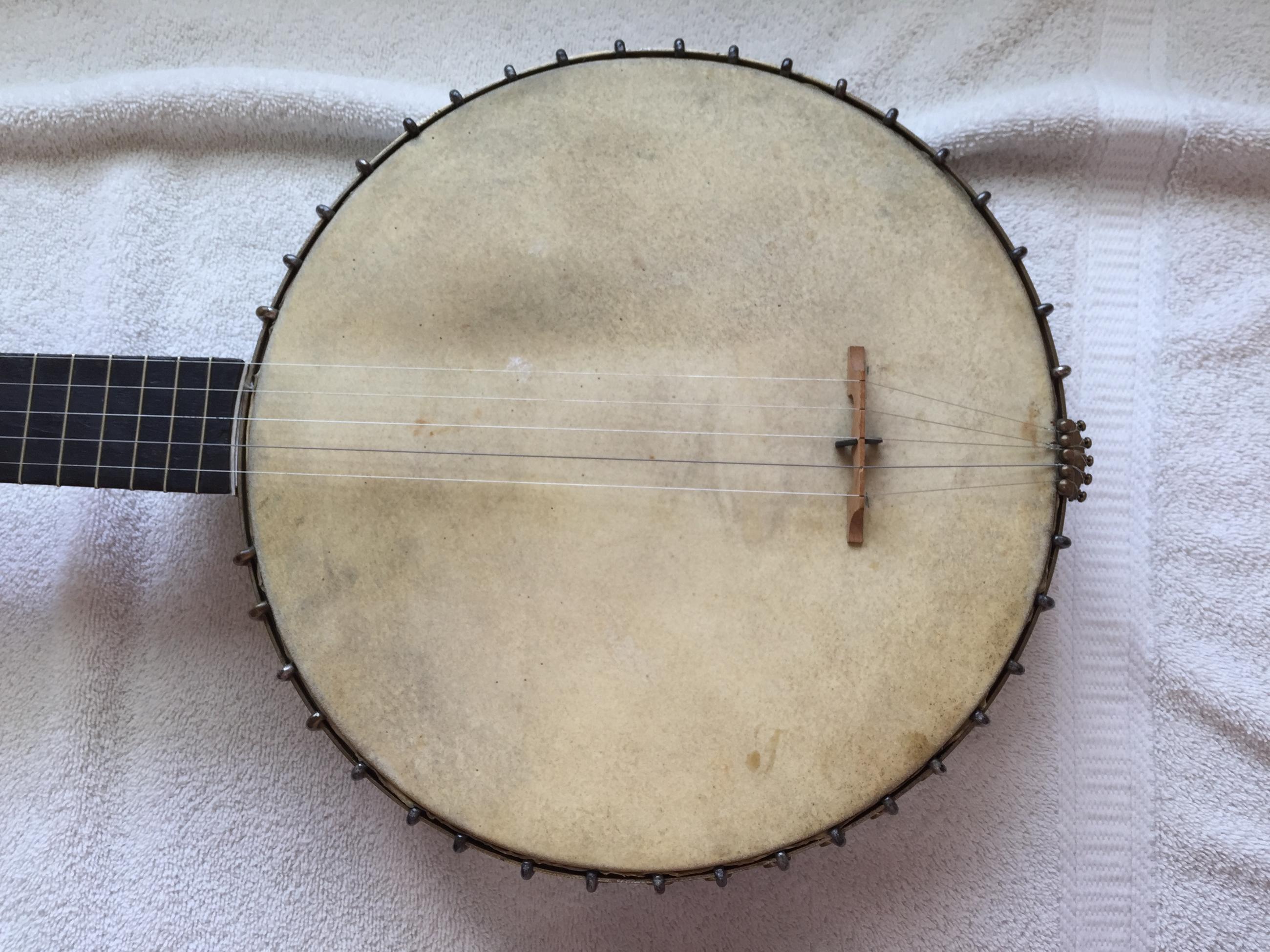 Antique banjo identification